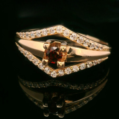Damenring aus Rotgold 585 mit Granat und Zirkonia